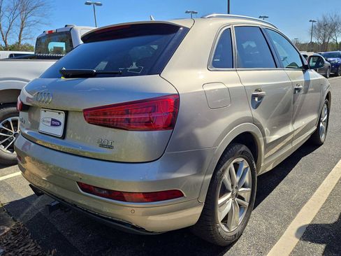 Used 2018 Audi Q3 2.0T Premium w/ Convenience Package image 4