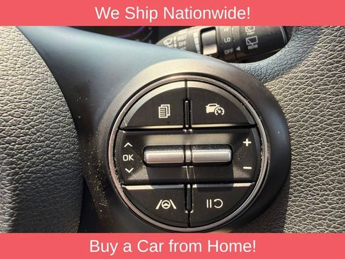 Used 2025 Kia Soul LX w/ LX Technology Package FWD image 14