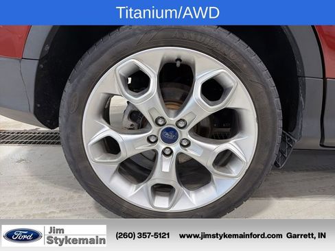 Used 2016 Ford Escape Titanium w/ Equipment Group 301A AWD/4WD image 13