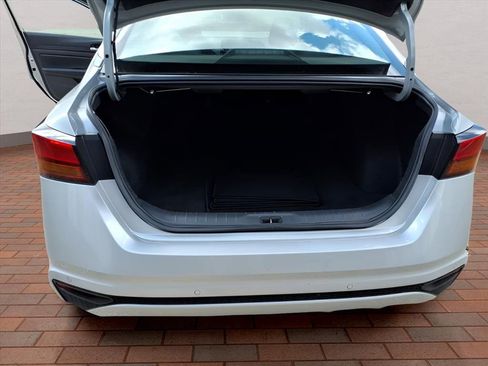 Used 2024 Nissan Altima 2.5 SV FWD image 30