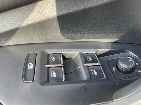 Used 2023 Volkswagen Jetta SE image 22