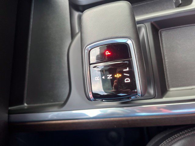 Used 2025 Chevrolet Silverado 1500 High Country AWD/4WD image 25