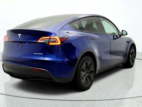 Used 2024 Tesla Model Y Long Range AWD/4WD image 5