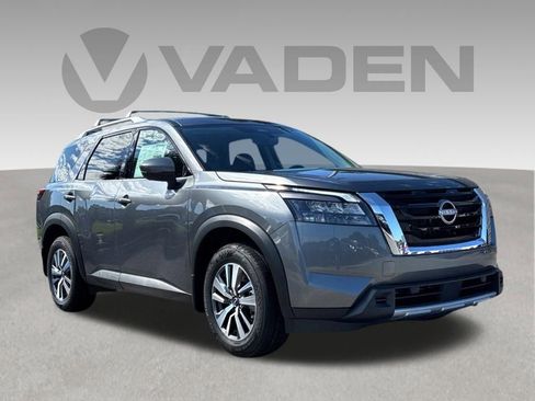 New 2026 Nissan Pathfinder SL FWD image 1