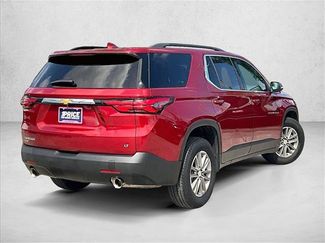 Used 2024 Chevrolet Traverse LT FWD video 2