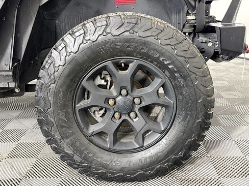 Used 2020 Jeep Wrangler Sport AWD/4WD image 26