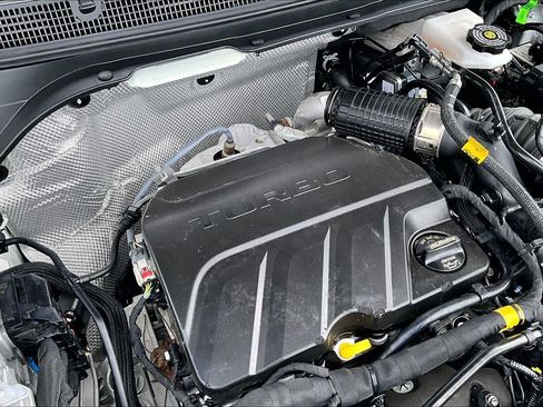 Used 2025 Buick Envista Avenir FWD image 30