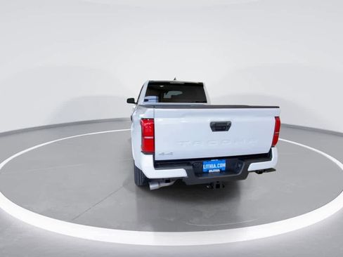 Used 2026 Toyota Tacoma SR5 image 7