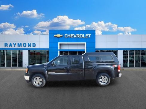 Used 2012 GMC Sierra 1500 SLT w/ All-Terrain Package AWD/4WD image 6