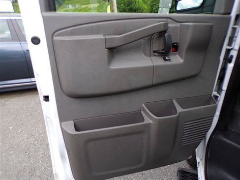 Used 2017 Chevrolet Express 3500 LS RWD image 13