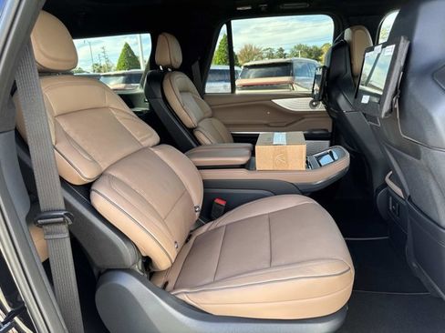New 2025 Lincoln Navigator L Black Label image 22
