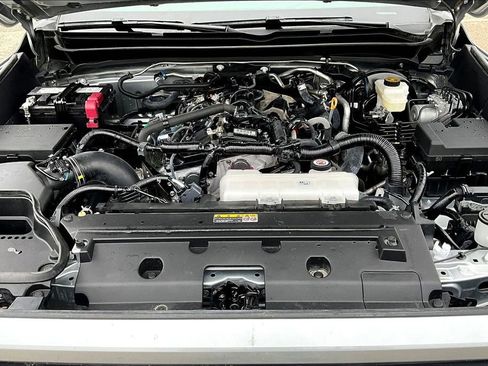 Used 2025 Toyota Tacoma SR image 31