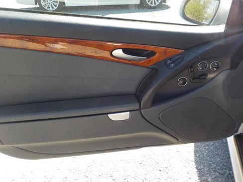 Used 2004 Mercedes-Benz SL 500 w/ AMG Sport Pkg image 9