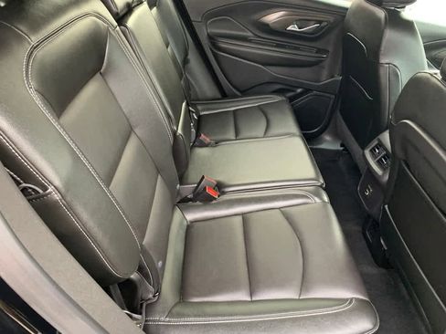 Used 2024 GMC Terrain SLT w/ Infotainment Package II image 22
