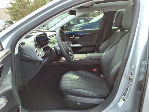 Used 2024 Mercedes-Benz E 350 4MATIC Sedan image 13