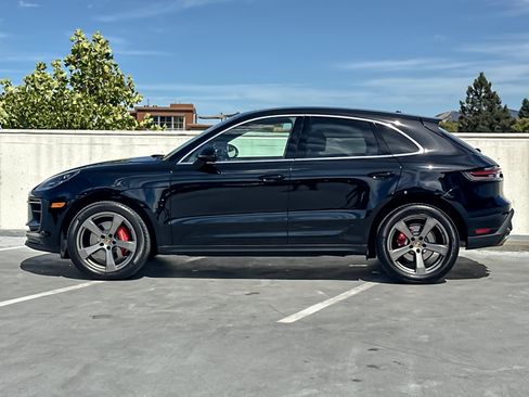 Certified 2023 Porsche Macan S AWD/4WD image 3