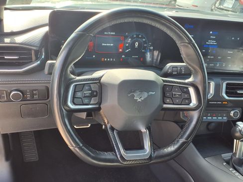 Used 2025 Ford Mustang Premium RWD image 15