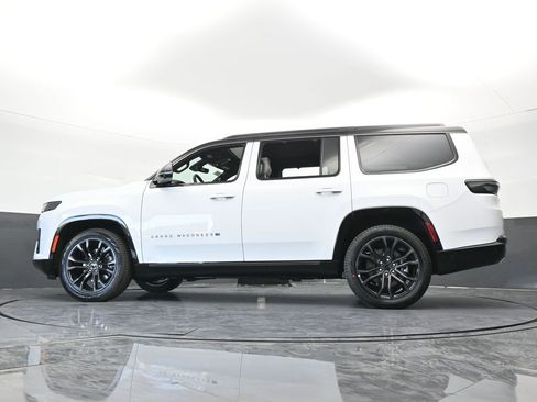New 2026 Jeep Grand Wagoneer Summit AWD/4WD image 58