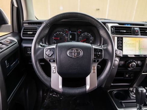 Used 2021 Toyota 4Runner SR5 image 27