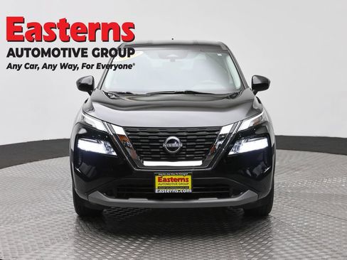 Used 2023 Nissan Rogue SV AWD/4WD image 2