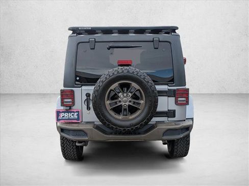 Used 2016 Jeep Wrangler Unlimited Sahara image 6