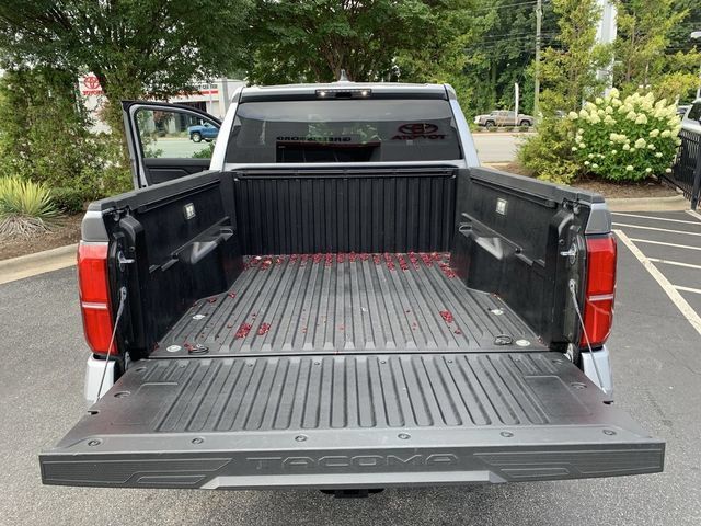 Certified 2026 Toyota Tacoma TRD Off-Road AWD/4WD image 32