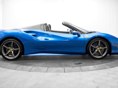 Used 2017 Ferrari 488 Spider RWD image 2