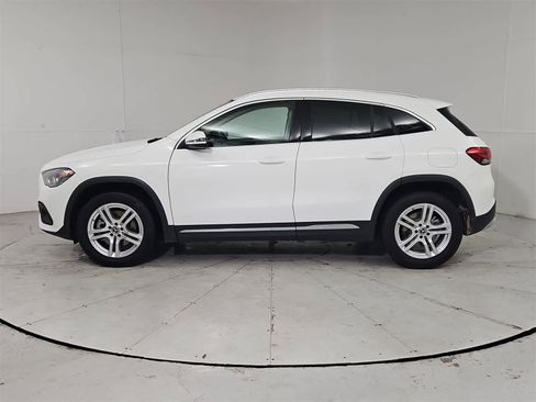 Used 2022 Mercedes-Benz GLA 250 4MATIC image 3