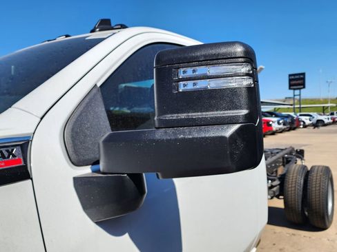 New 2026 GMC Sierra 3500 Pro AWD/4WD image 16