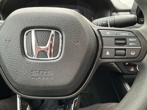 Used 2025 Honda Accord SE image 9