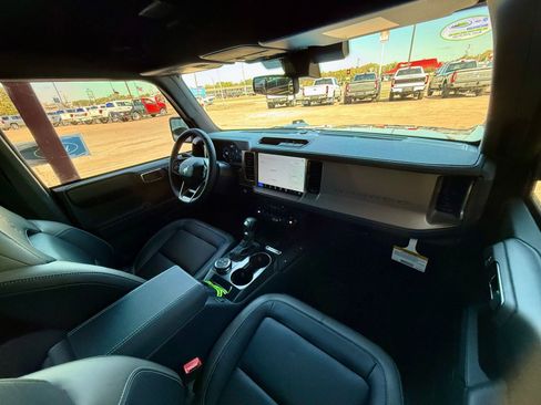New 2025 Ford Bronco Outer Banks image 19