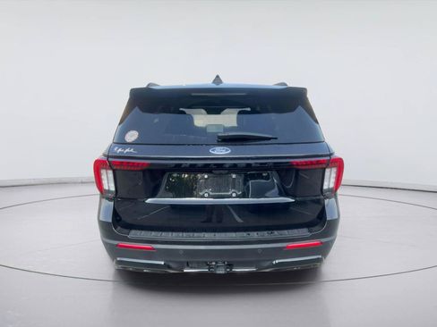 Certified 2026 Ford Explorer ST-Line w/ ST-Line Street Pack RWD image 4