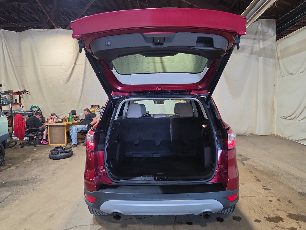 Used 2018 Ford Escape SEL FWD image 19