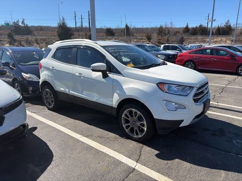 Used 2022 Ford EcoSport Titanium image 1