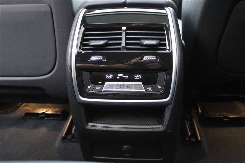 Used 2023 BMW X5 xDrive40i w/ Premium Package AWD/4WD image 27