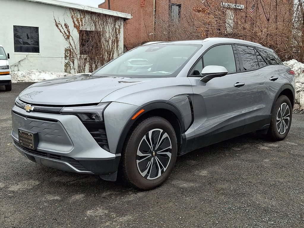 Used 2025 Chevrolet Blazer EV LT AWD/4WD image 4