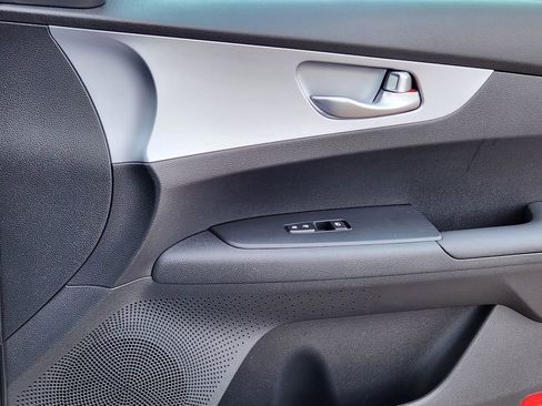 Certified 2023 Kia Forte LXS image 12