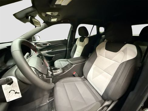 New 2026 Chevrolet Trax RS w/ Driver Confidence Package image 21