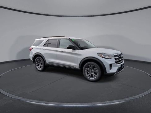 New 2026 Ford Explorer Active w/ Active Comfort Package image 2