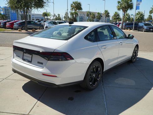 New 2025 Honda Accord SE image 5