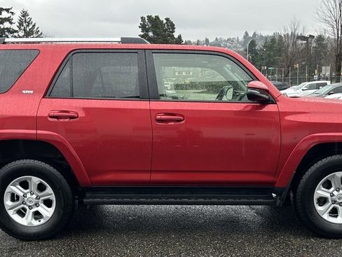 Certified 2022 Toyota 4Runner SR5 Premium w/ Moonroof Package image 4