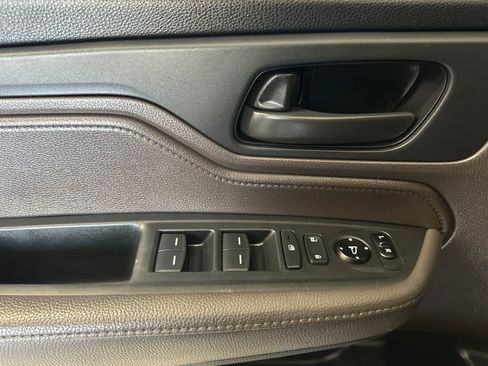 Used 2019 Honda Odyssey EX image 15