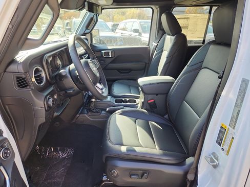 New 2026 Jeep Wrangler Sahara image 9