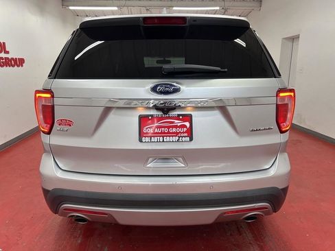 Used 2016 Ford Explorer XLT w/ Equipment Group 201A FWD image 9
