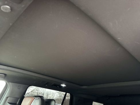 Used 2023 GMC Yukon Denali Ultimate image 16