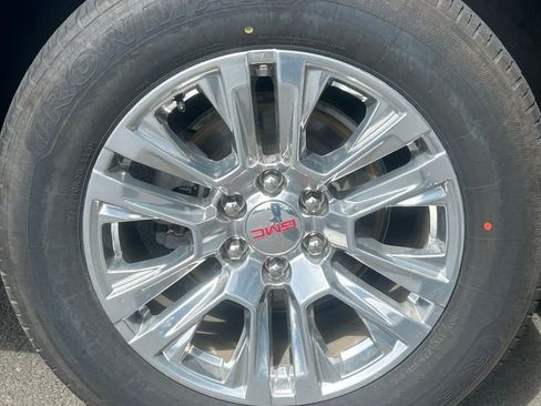 Used 2021 GMC Yukon Denali AWD/4WD image 9