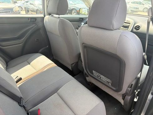 Used 2007 Pontiac Vibe w/ Sun And Sound Package FWD image 21
