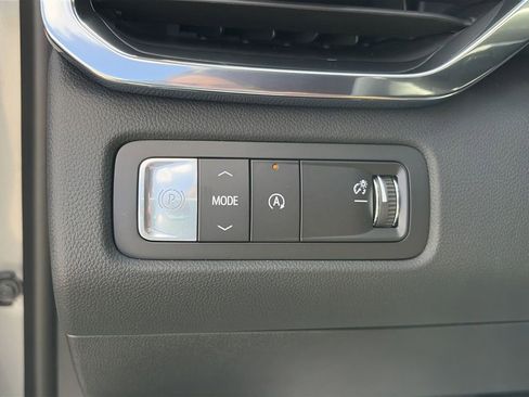 New 2026 GMC Acadia Denali w/ Super Cruise Package FWD image 24