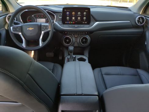 Used 2025 Chevrolet Blazer LT image 11