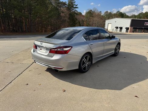 Used 2017 Honda Accord Sport Special Edition image 5